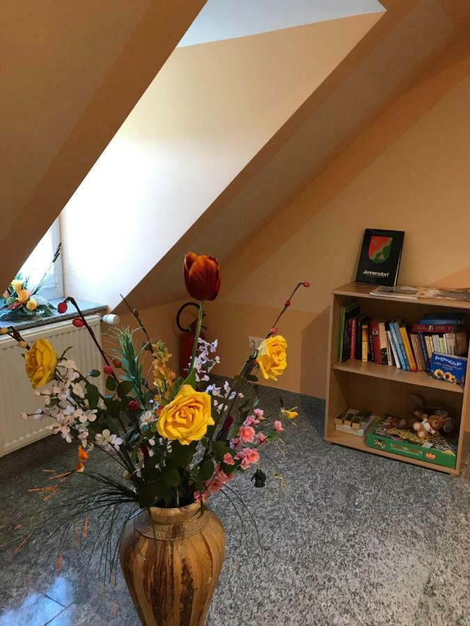 Gaestehaus Lindenhof Jennersdorf Zewnętrze zdjęcie